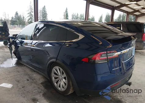 2017 Tesla Model X 100D/75D/90D z USA, uszkodzony, nr VIN 5YJXCBE23HF065675